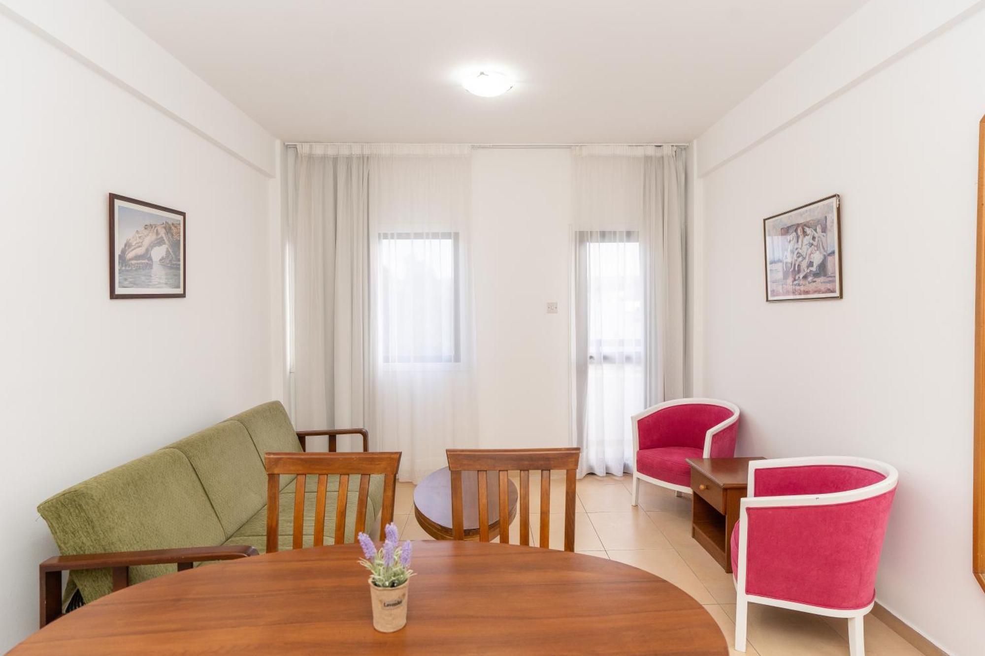 Flora Hotel Apartments Protaras Buitenkant foto